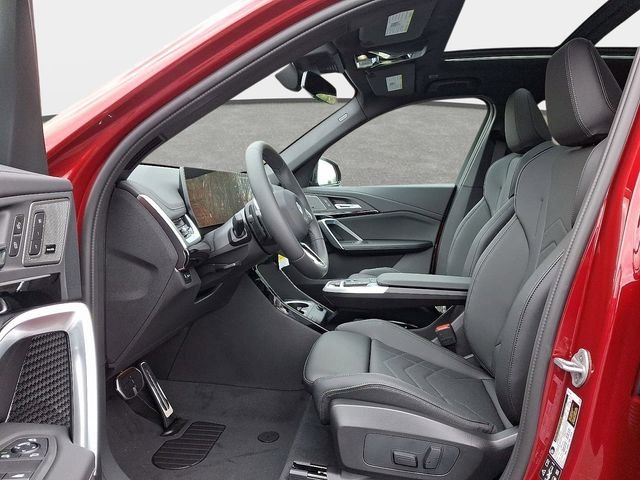 Certified Used 2026 Vegas Red Metallic BMW xDrive28i image 13
