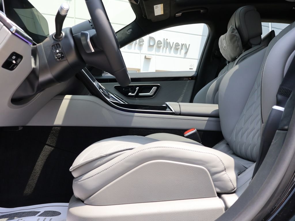 Certified Used 2023 Obsidian Black Metallic Mercedes-Benz S 580 image 40