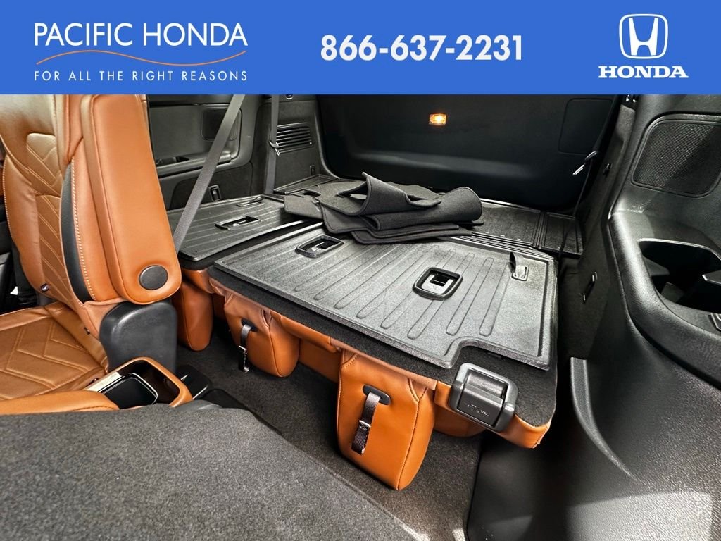 Used 2023 Beige Nissan Platinum image 20