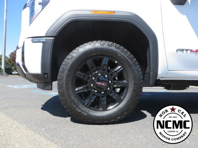 2025 GMC Sierra 2500HD AT4 - Photo 9