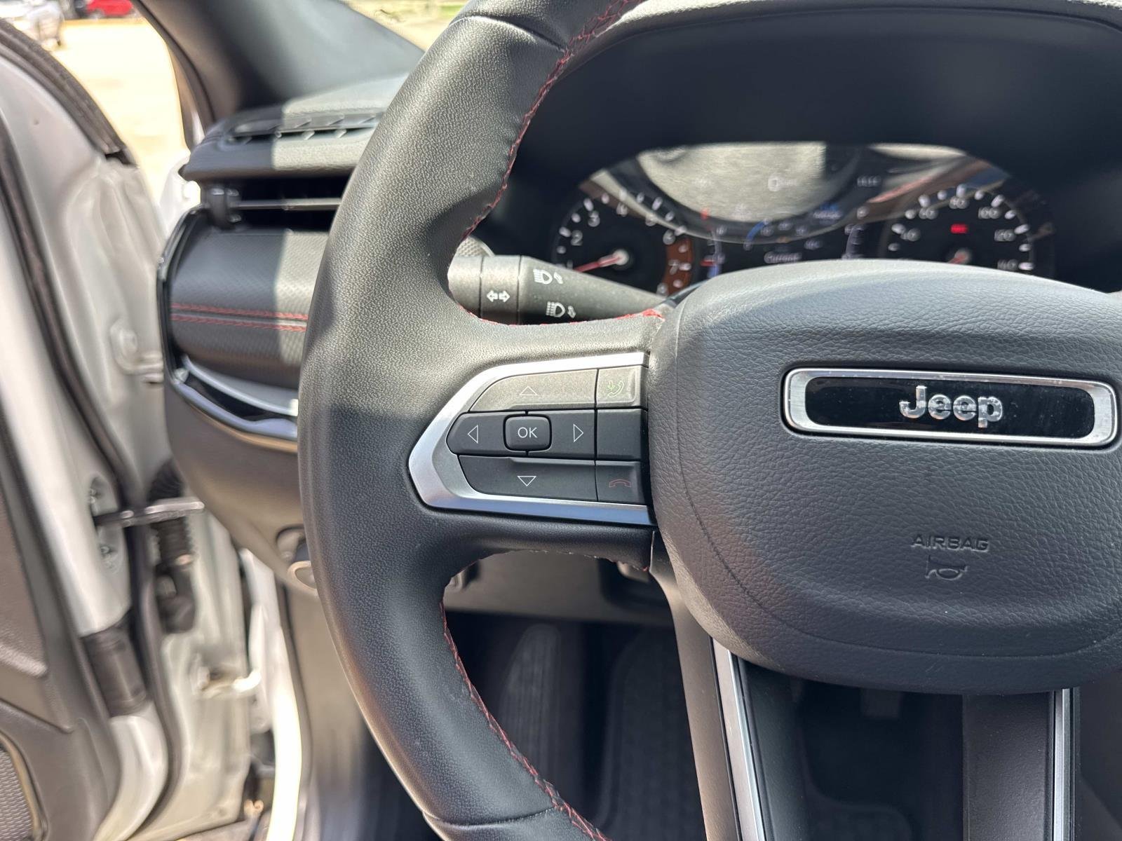 Used 2025 White Jeep Trailhawk image 22
