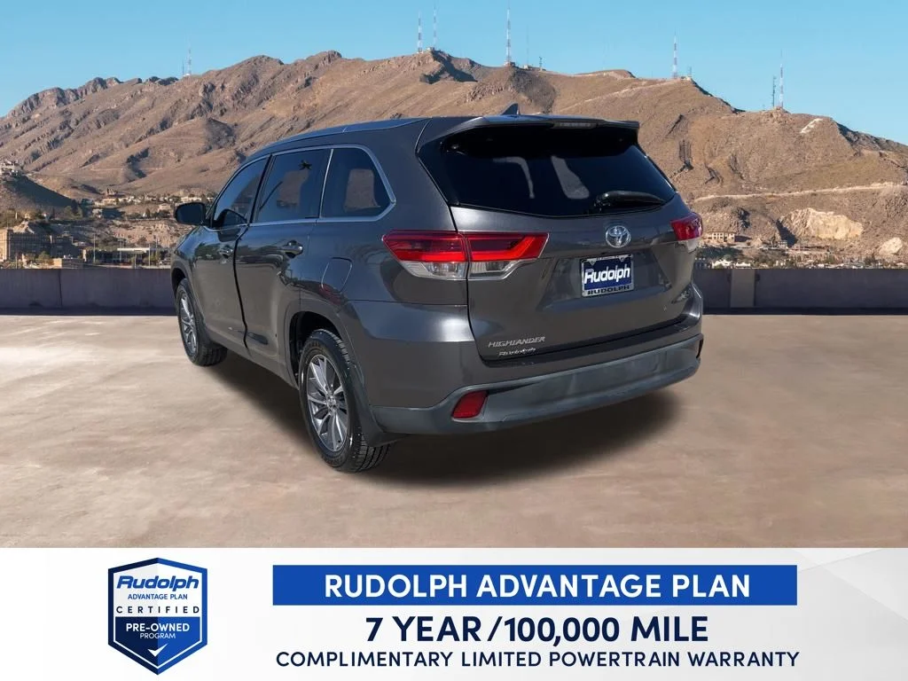 Used 2019 Gray Toyota XLE image 4