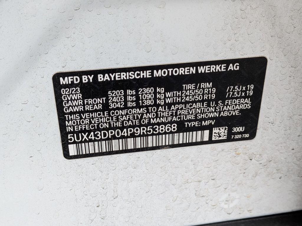 Used 2023 White BMW sDrive30i image 25