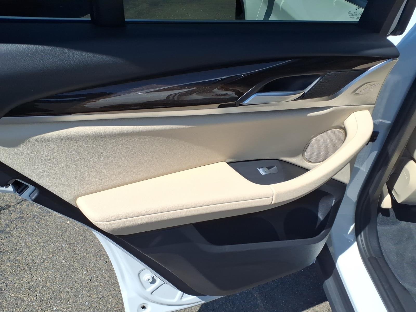 Certified Used 2020 White BMW xDrive30i image 18