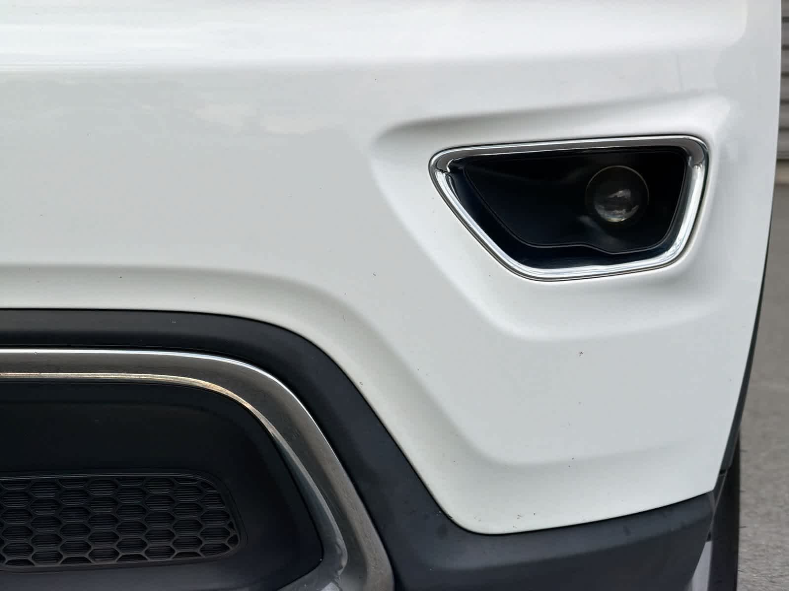 Used 2020 Bright White Clearcoat Jeep Limited image 11