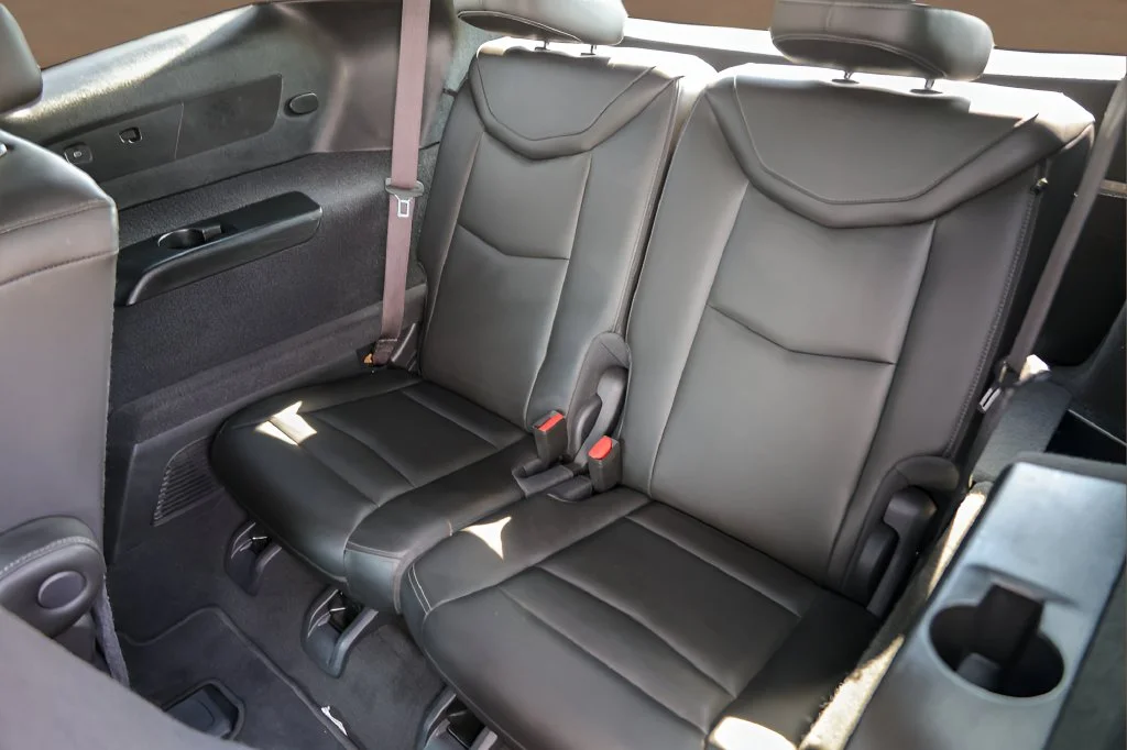 Used 2025 Silver Cadillac Premium Luxury image 27