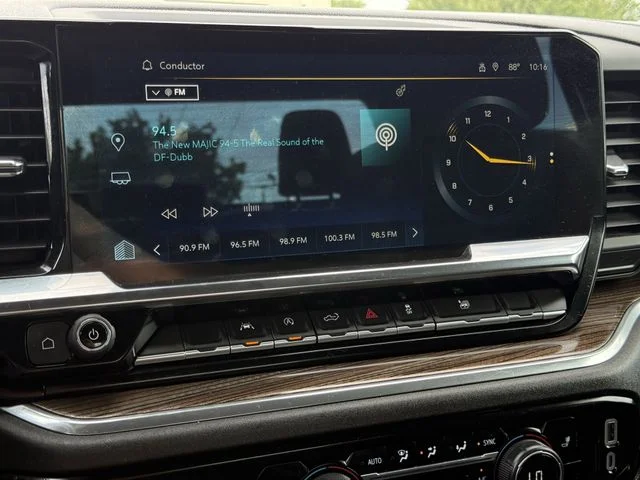 Used 2023 Gray Chevrolet LT image 15