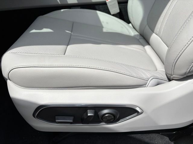 New 2026 High Gloss Black Exterior Paint Jeep Limited Altitude image 16