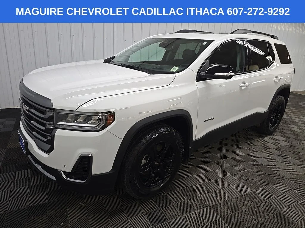 Used 2023 White GMC AT4 image 9
