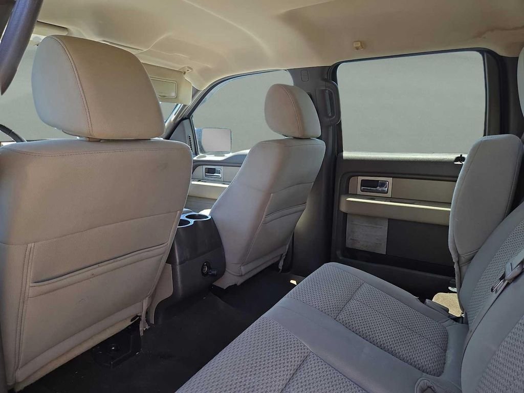 Used 2010 Black Ford XLT image 9