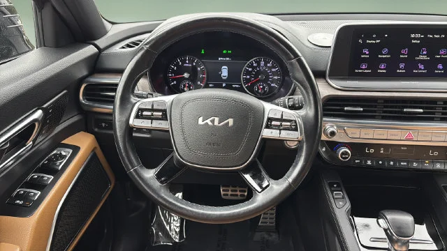 Used 2022 Black Kia SX image 12