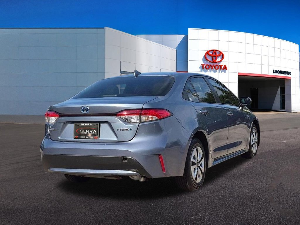Used 2022 Blue Toyota LE image 12