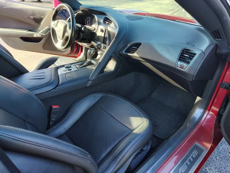 Used 2015 Red Chevrolet Stingray image 23