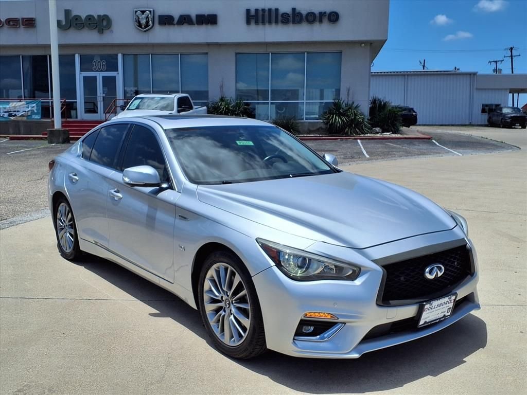 Used 2018 Silver INFINITI 3.0t LUXE image 1