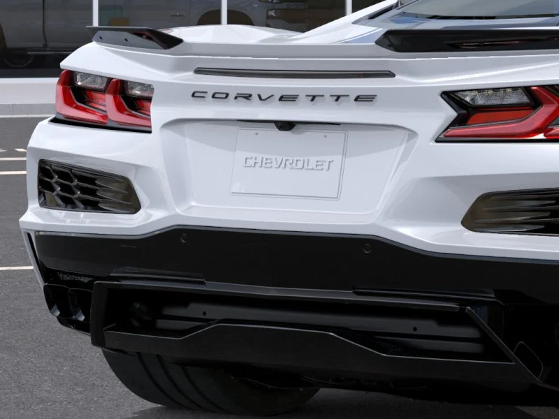 New 2027 Arctic White Chevrolet 3LT image 14