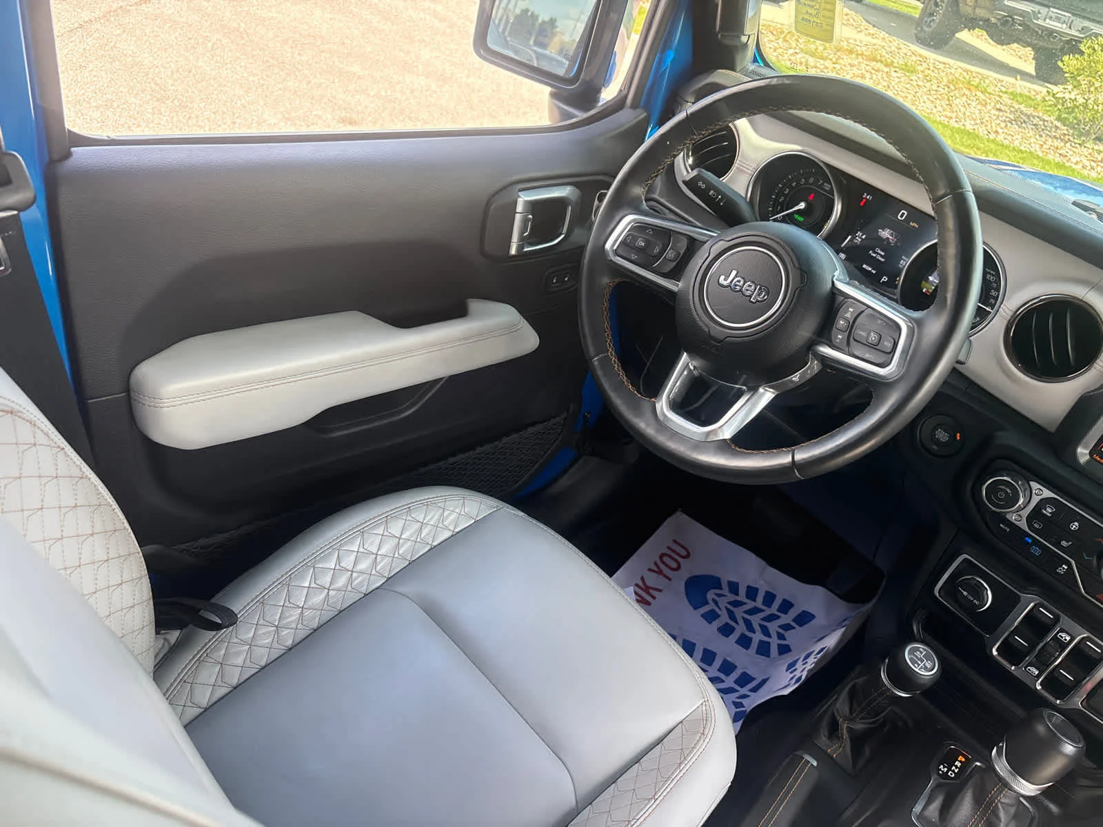 Used 2022 Hydro Blue Pearlcoat Jeep Unlimited Sahara High Altitude image 16