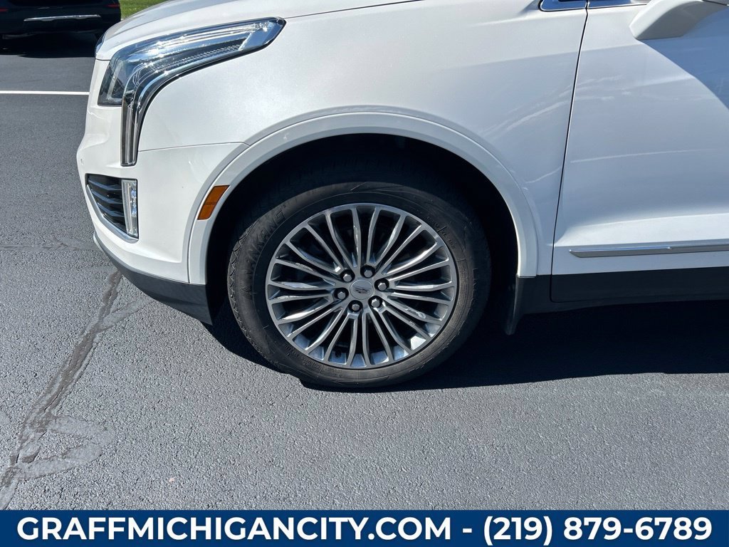 Used 2017 CRYSTAL WHITE TRICOAT Cadillac Platinum AWD image 17