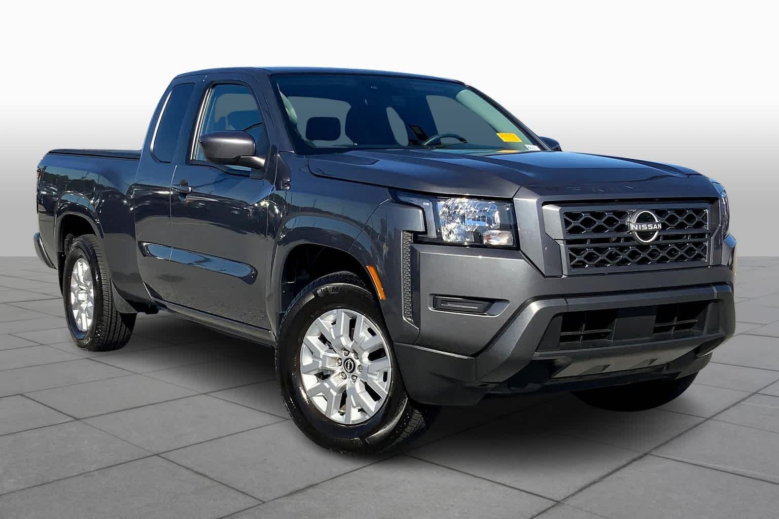 Used 2023 Gun Metallic Nissan SV image 3
