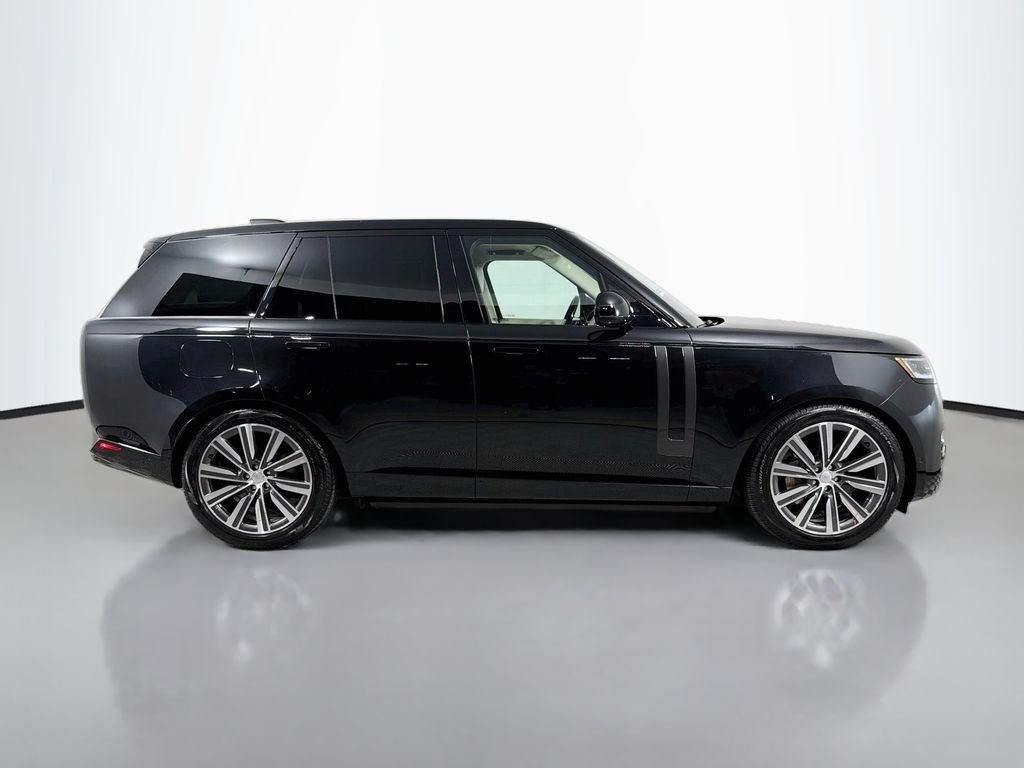 Used 2023 Black Land Rover SE image 4