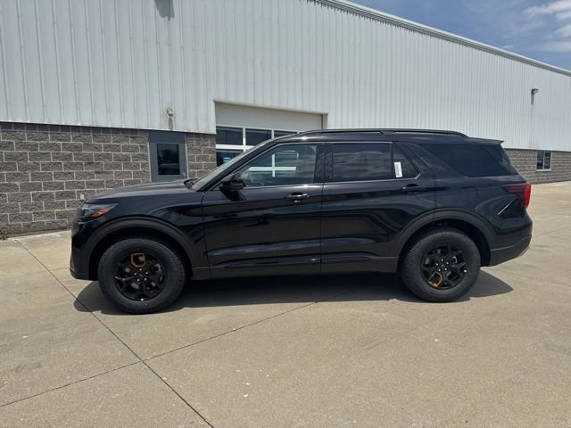 New 2026 Agate Black Metallic Ford Tremor® image 8