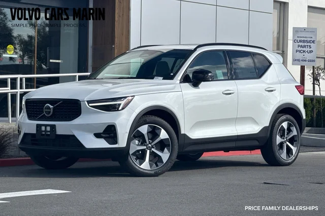2026 Volvo XC40 2026 Volvo XC40 B5 Plus SUV