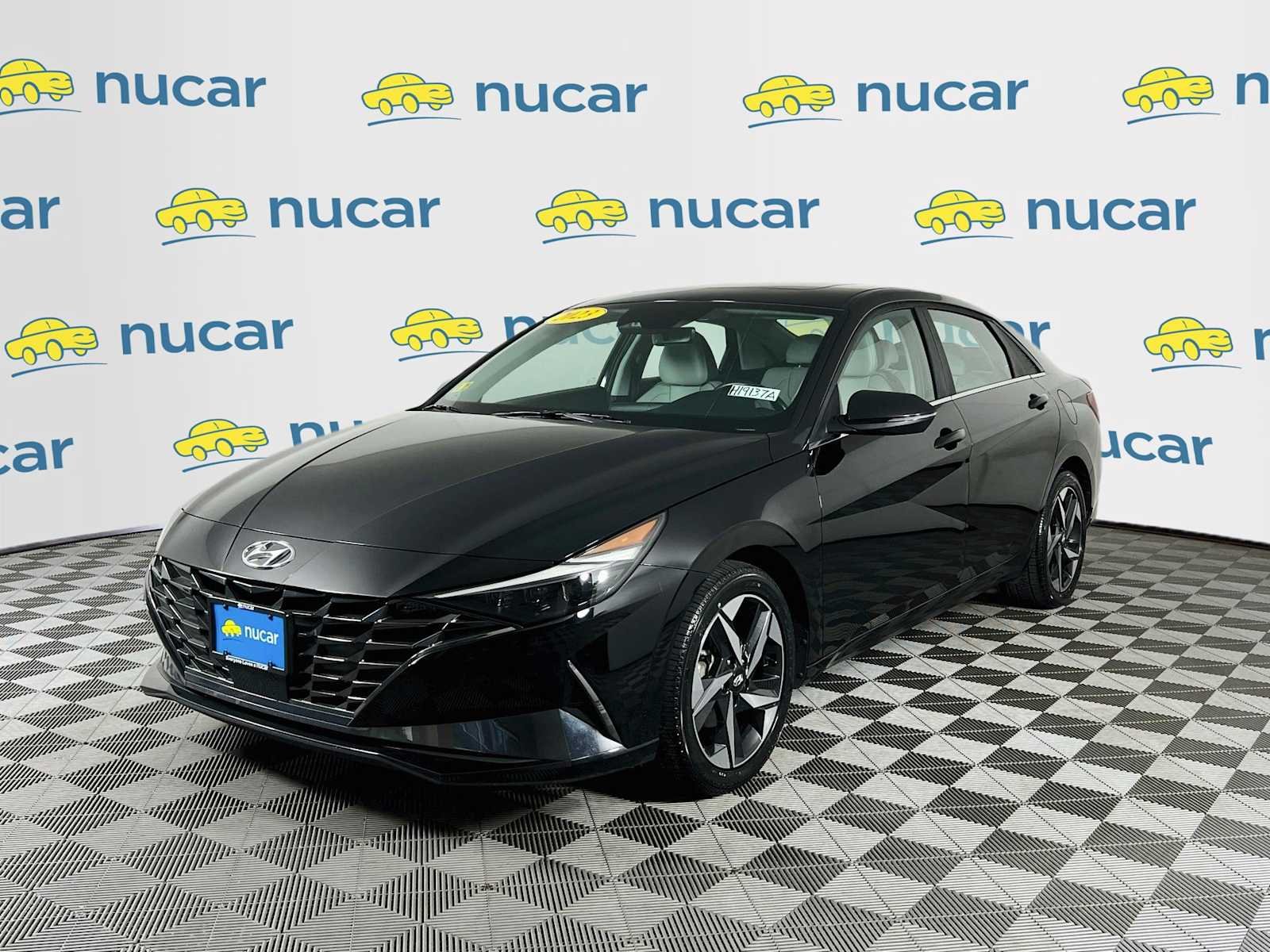 Used 2023 Onyx Black Hyundai Limited image 3