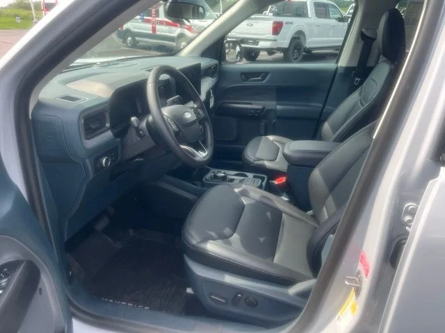 New 2025 Space White Metallic Ford Lariat image 8