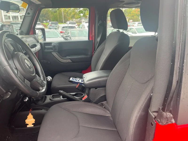 Used 2013 Red Jeep Sport image 9