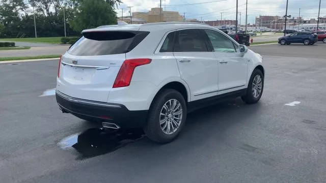 Used 2017 White Cadillac Luxury AWD image 8