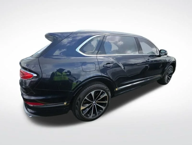 Used 2023 Blue Bentley Azure image 5