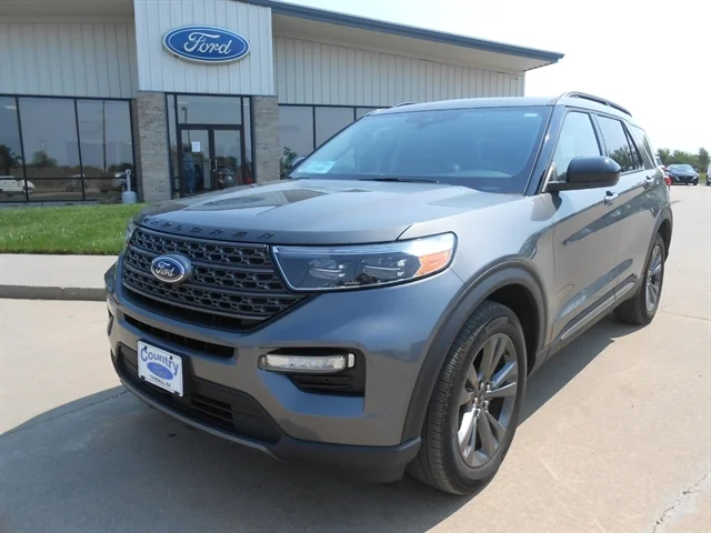 2023 Ford Explorer XLT 4WD's photo