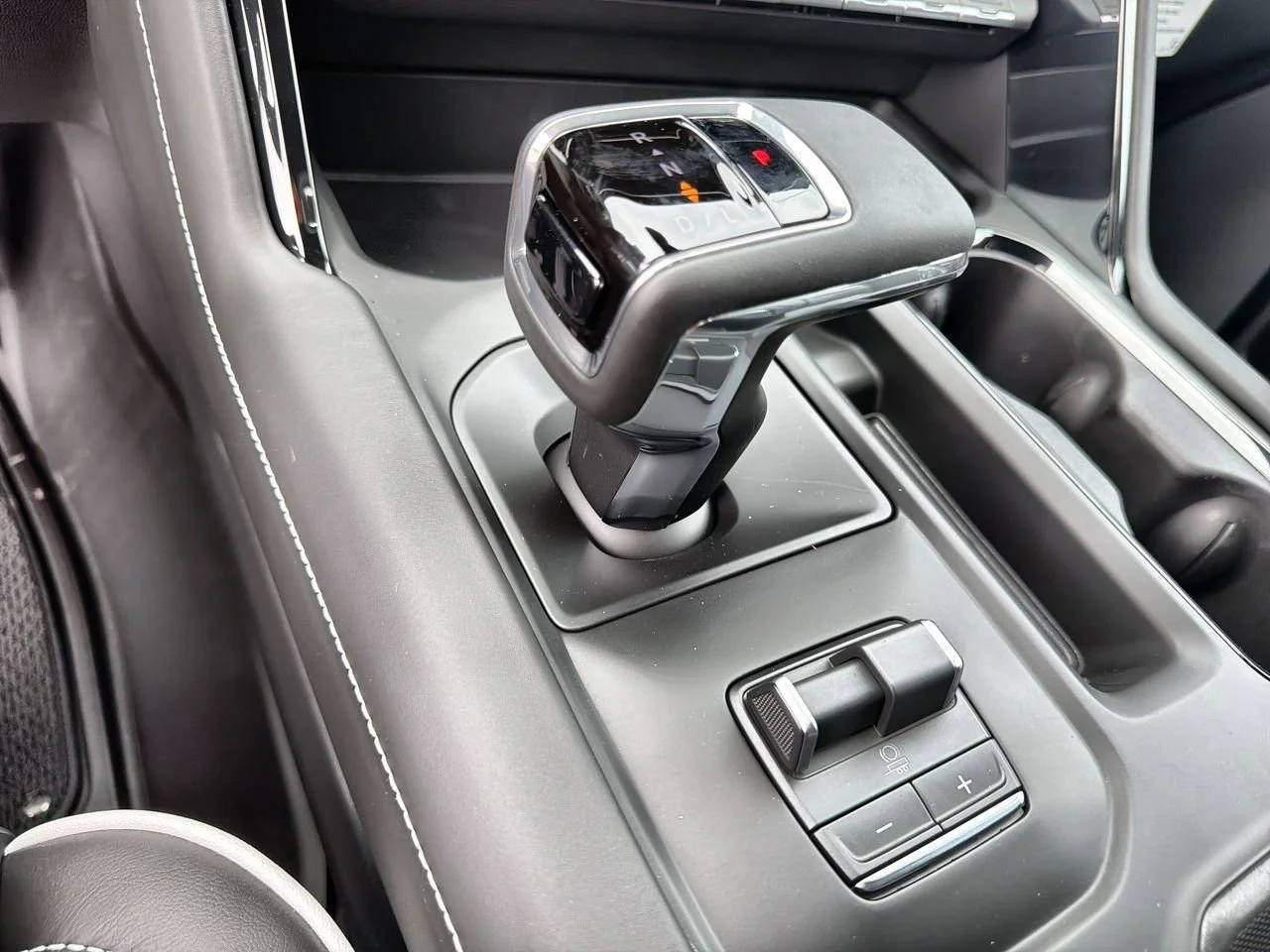 New 2026 Sterling Metallic GMC AT4X image 14