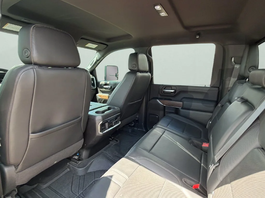 Used 2022 SILVER ICE METALLIC Chevrolet High Country image 28