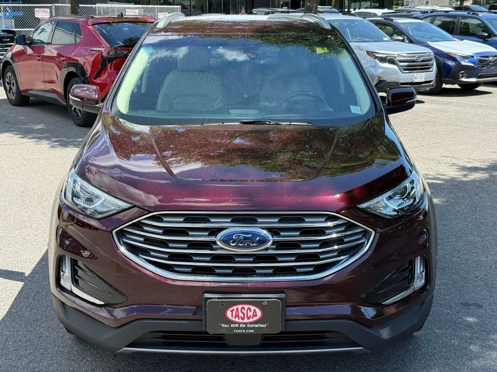 Used 2019 Red Ford SEL image 2