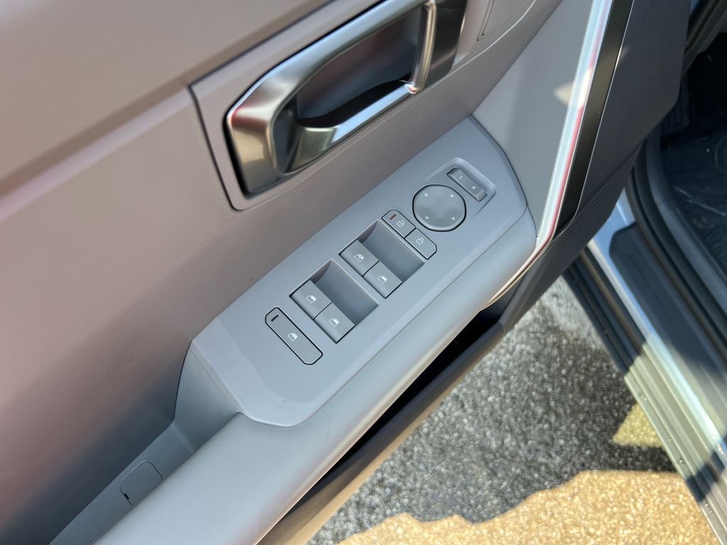 New 2027 Gray Kia S image 11