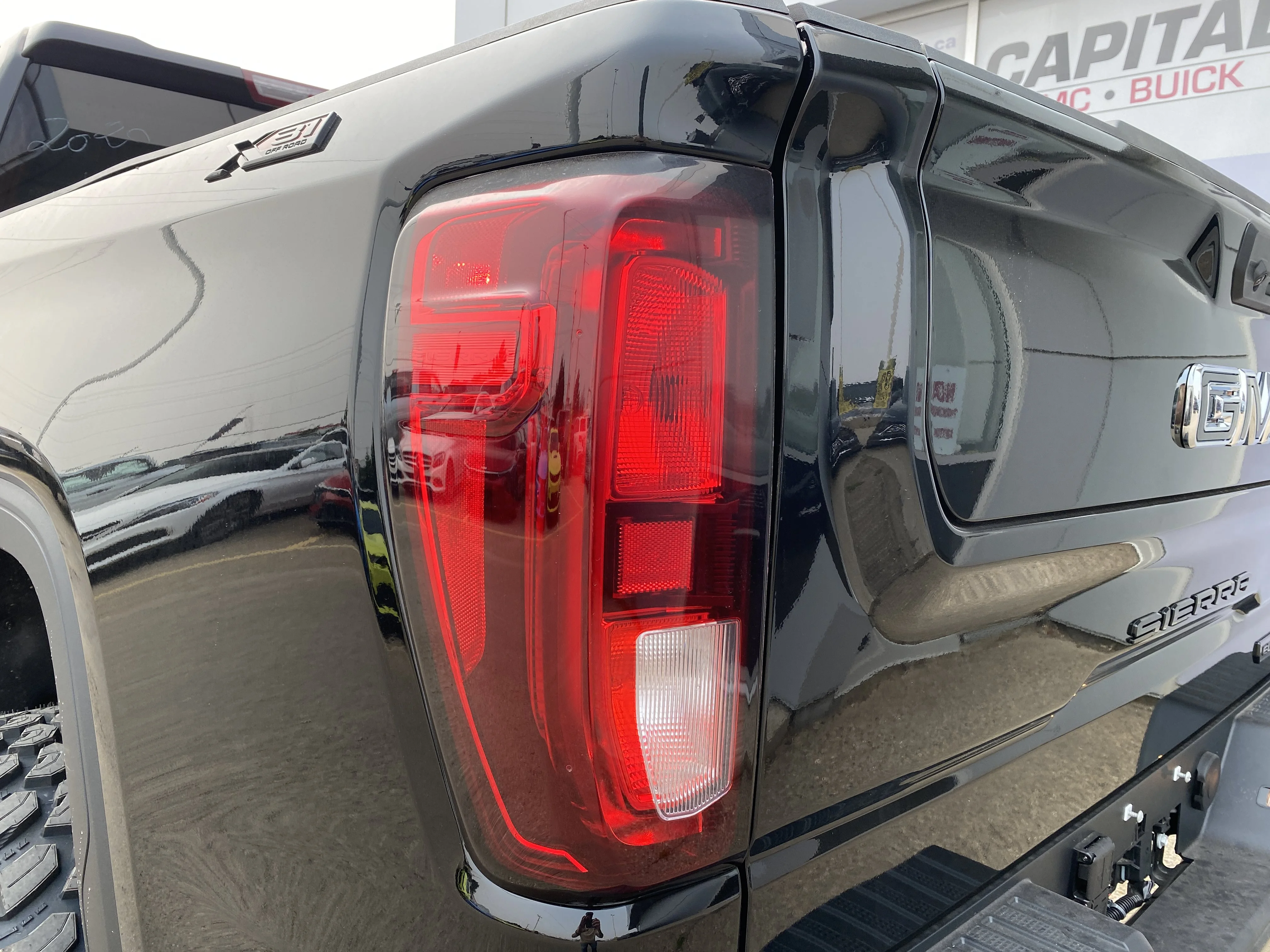 New 2026 ONYX BLACK GMC Elevation image 12