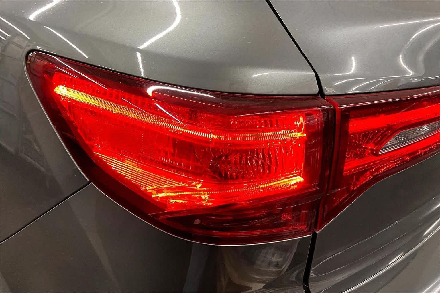Used 2016 Forest Mist Metallic Acura w/Advance image 28