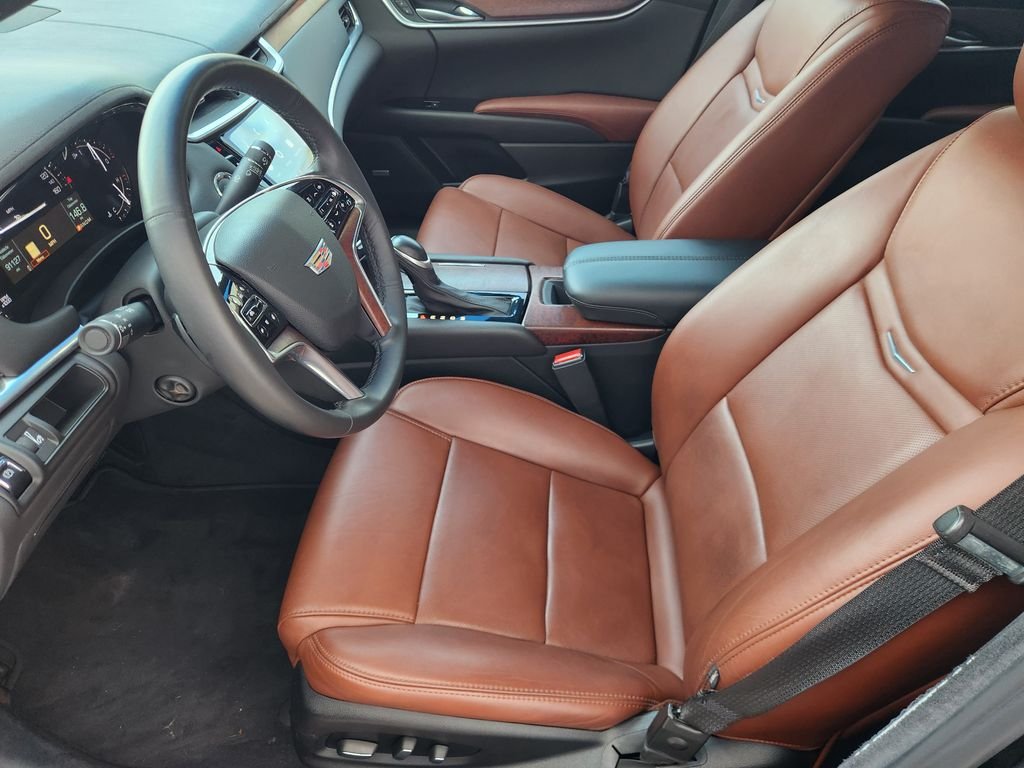 Used 2018 Black Raven Cadillac Luxury image 13