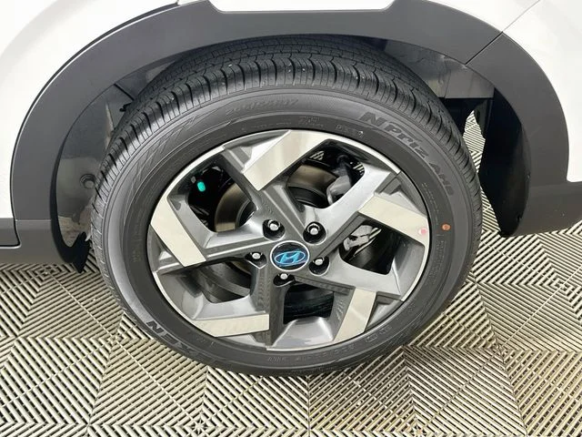 New 2026 Hyundai VENUE SEL