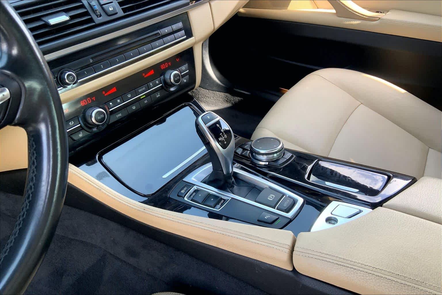 Used 2016 Black Sapphire Metallic BMW 528i image 17
