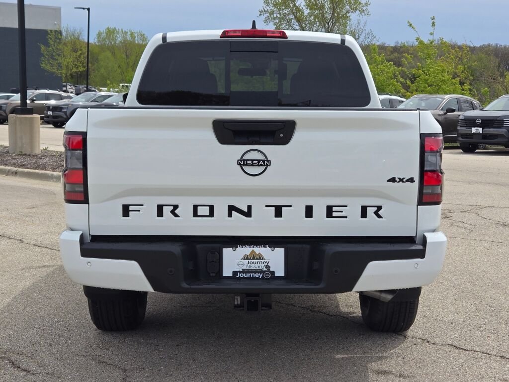 New 2026 Glacier White Nissan Crew Cab SV image 11