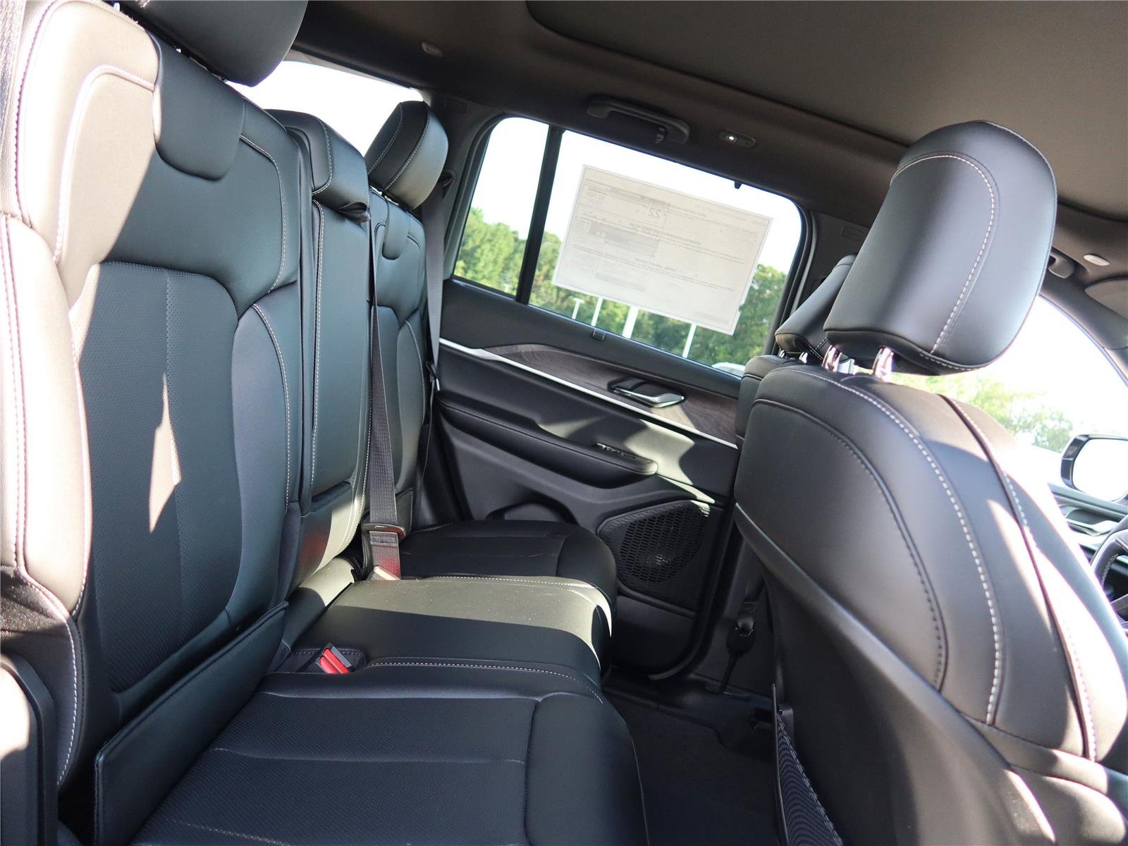 2025 Jeep Grand Cherokee Limited - Photo 8