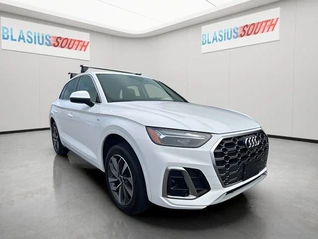 2024 Audi Q5 45 Premium Plus's photo
