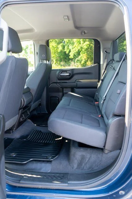 Used 2019 Blue Chevrolet Custom image 11