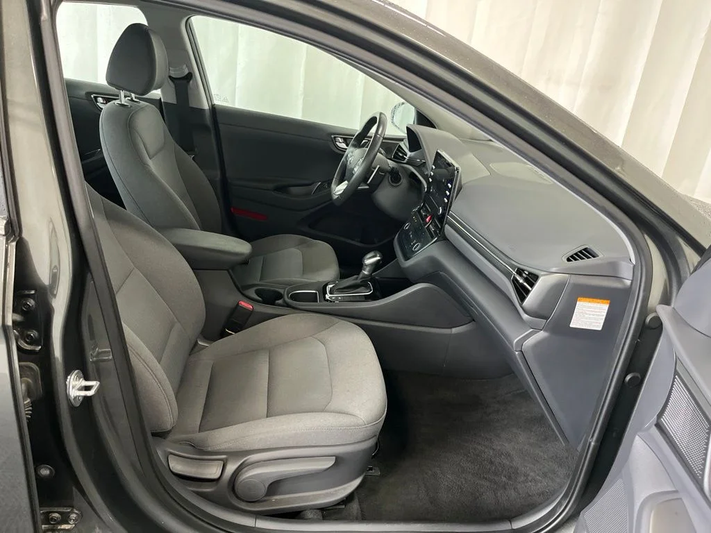 Used 2022 Gray Hyundai SEL image 20