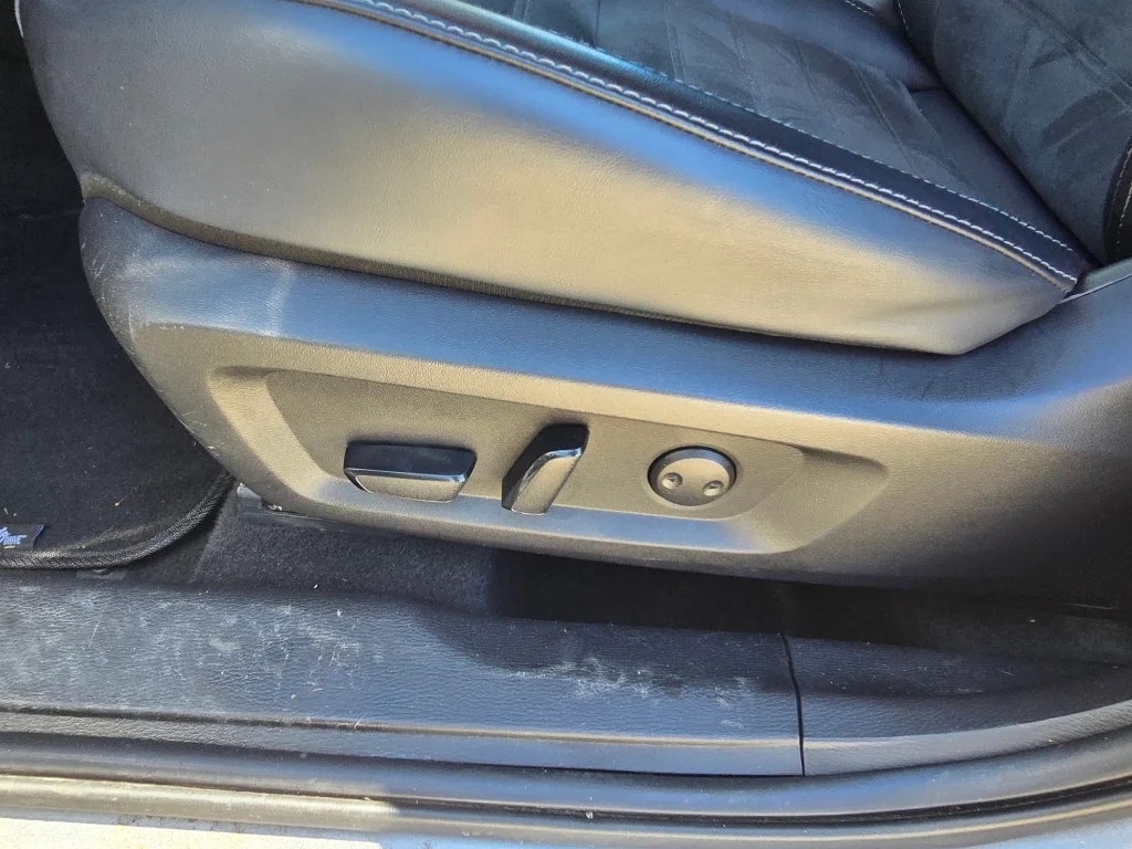 Used 2024 Gray Mitsubishi SE image 17