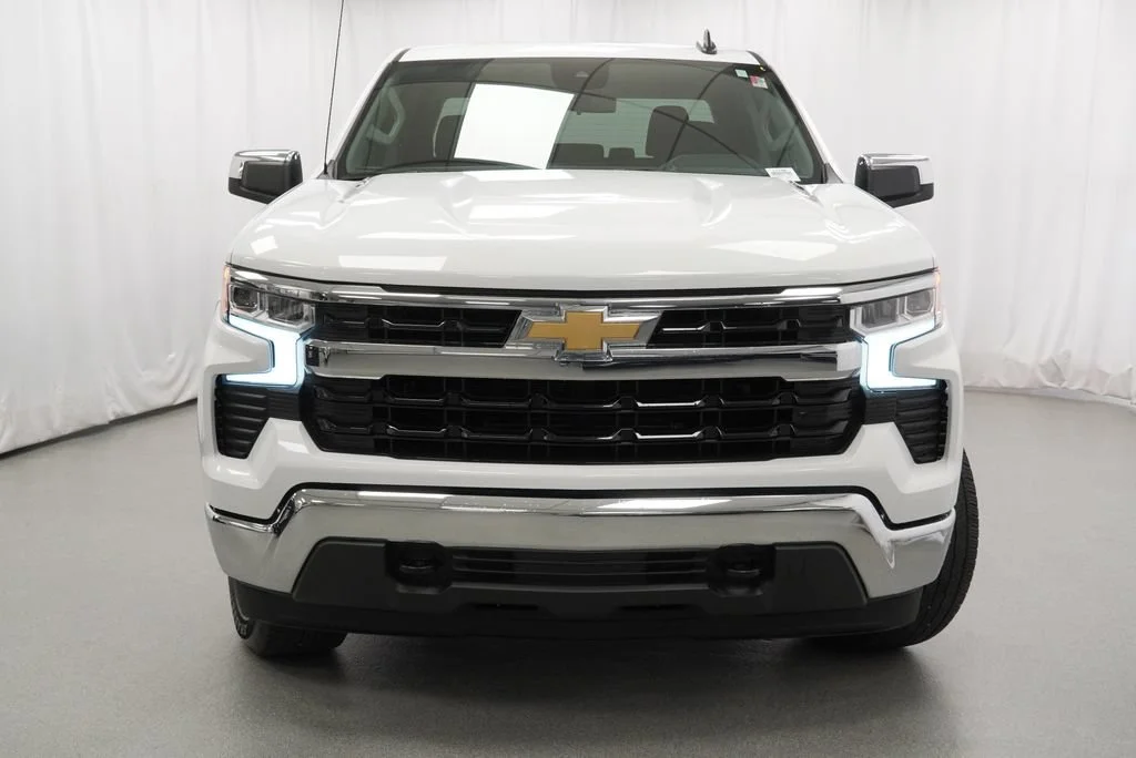 Used 2024 Summit White Chevrolet LT (2FL) image 34