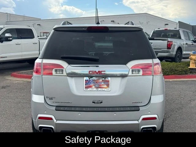 Used 2013 Silver GMC Denali image 4