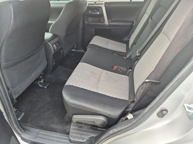 Used 2017 Silver Toyota SR5 image 27