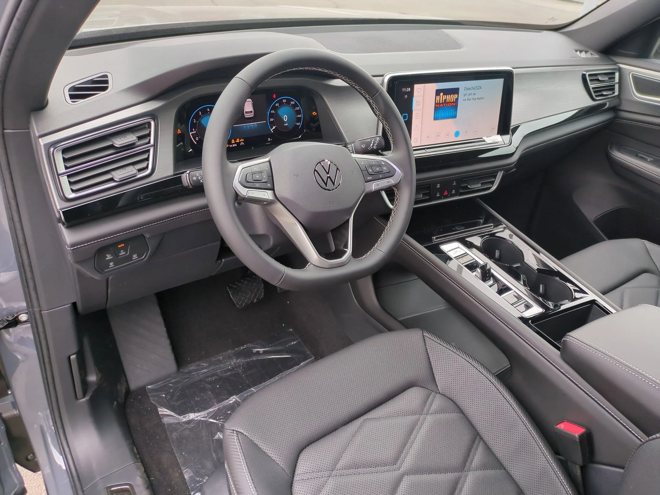 New 2026 Pure Gray Volkswagen 2.0T SE w/Technology image 10